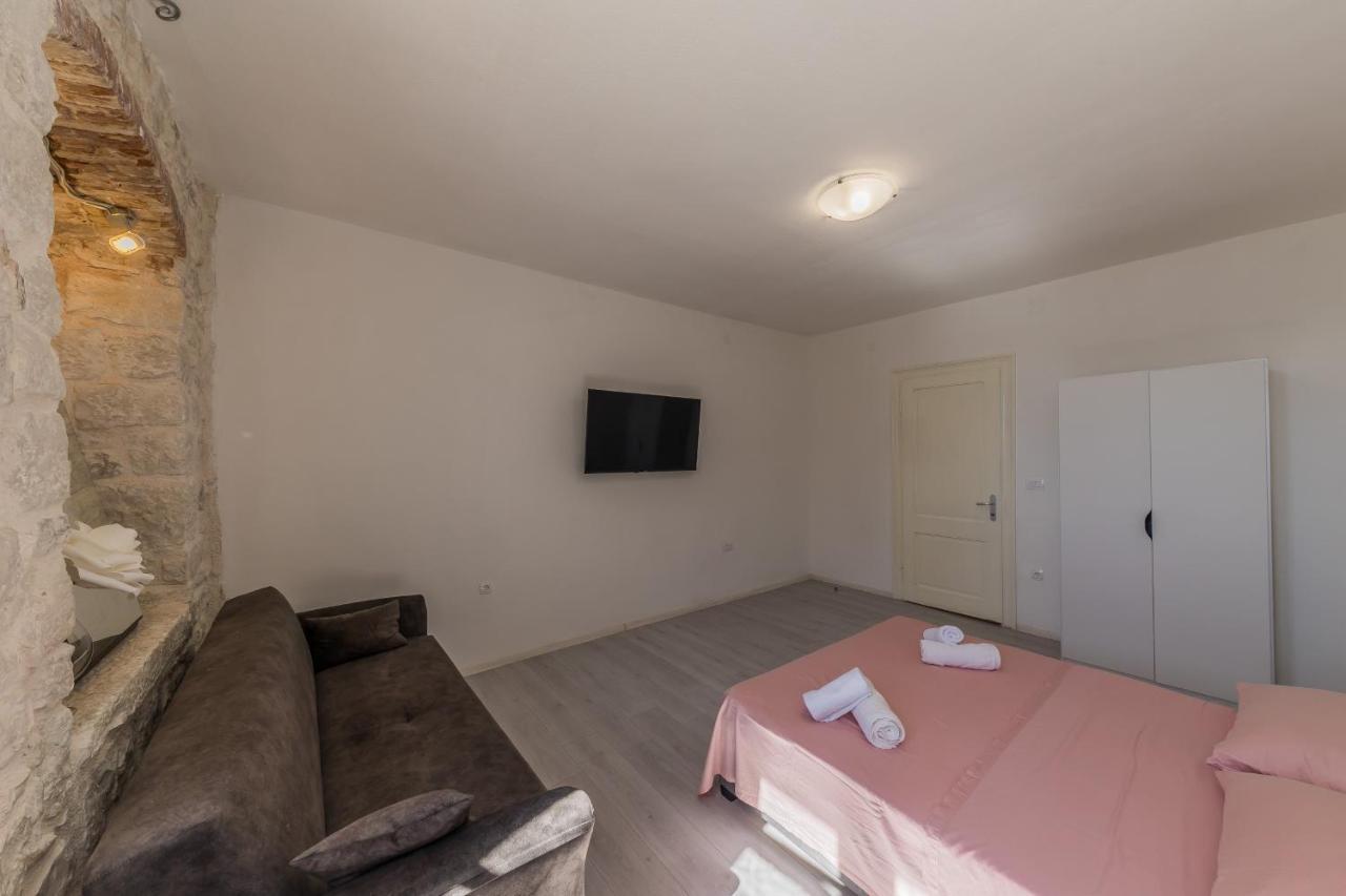 Seafront Apartments Karlo Kaštela Extérieur photo