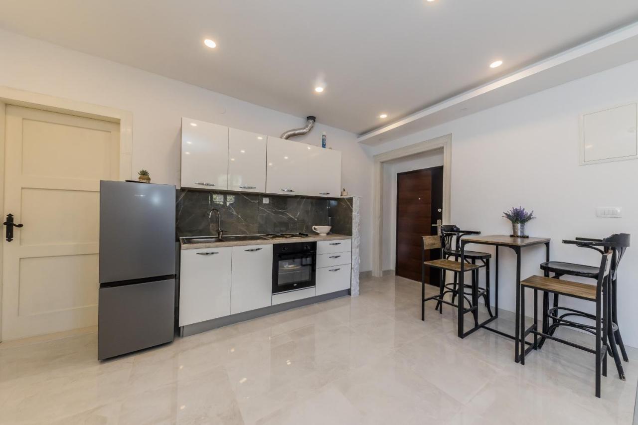 Seafront Apartments Karlo Kaštela Extérieur photo